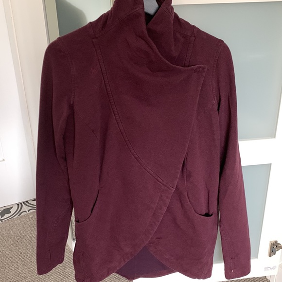 Lululemon sz 6 wrap sweater EUC - Picture 4 of 8